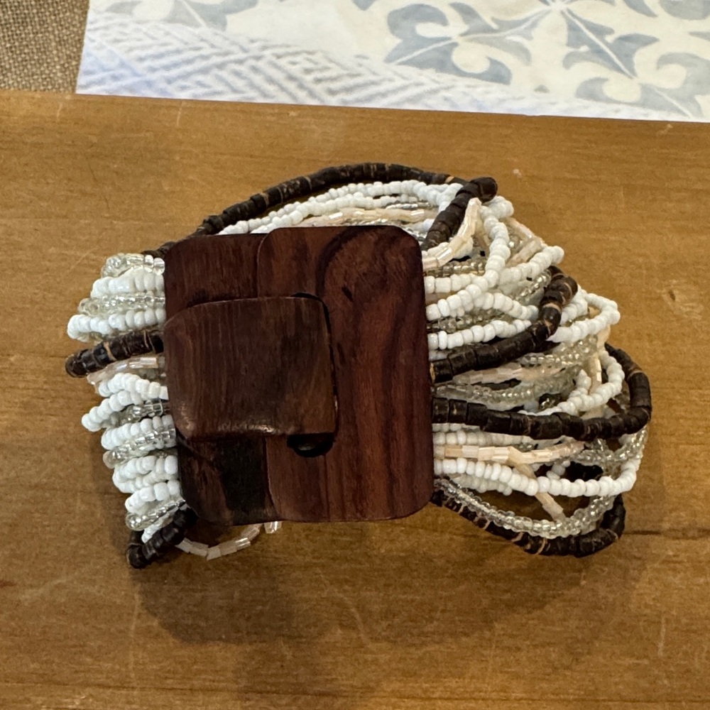 Wooden Beaded Bracelet with White Accents NEW!